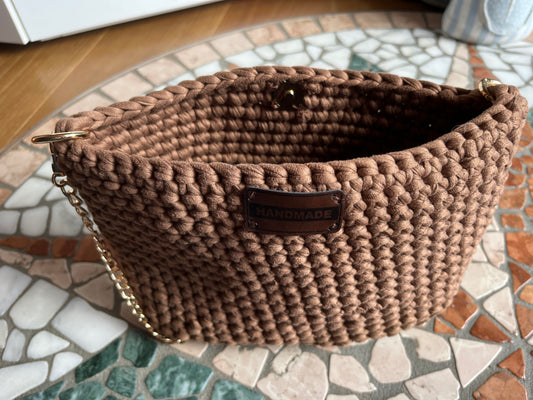 Borsa monospalla all uncinetto